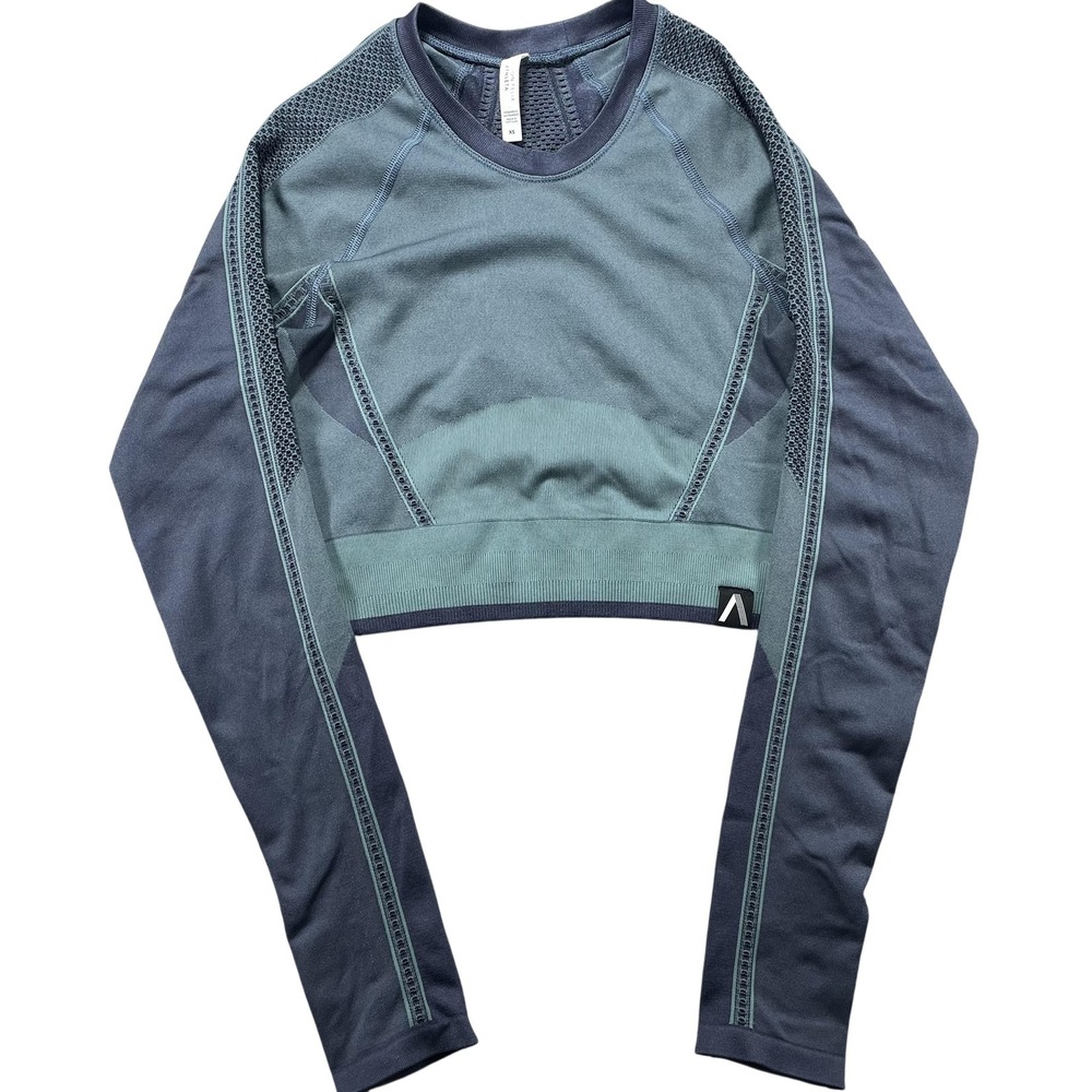 Athleta Shirt Womens XS Blue Allyson Felix Cropped Long Sleeve Colorblock Yoga